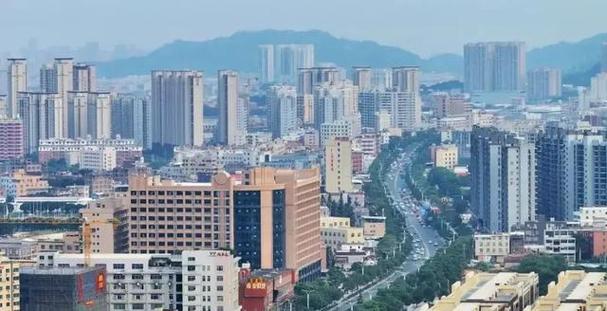 福建南安:一条"黄金通道"带动乡镇投资超400亿元